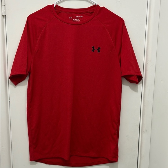 Under Armour Red Crew Neck Short Sleeve Tee - Picture 1 of 3